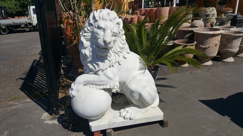 Marble Lion on ball(pair)